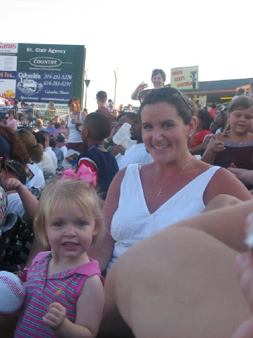  2006_07_15 Cate n Rosemary at Grizzlies game.jpg